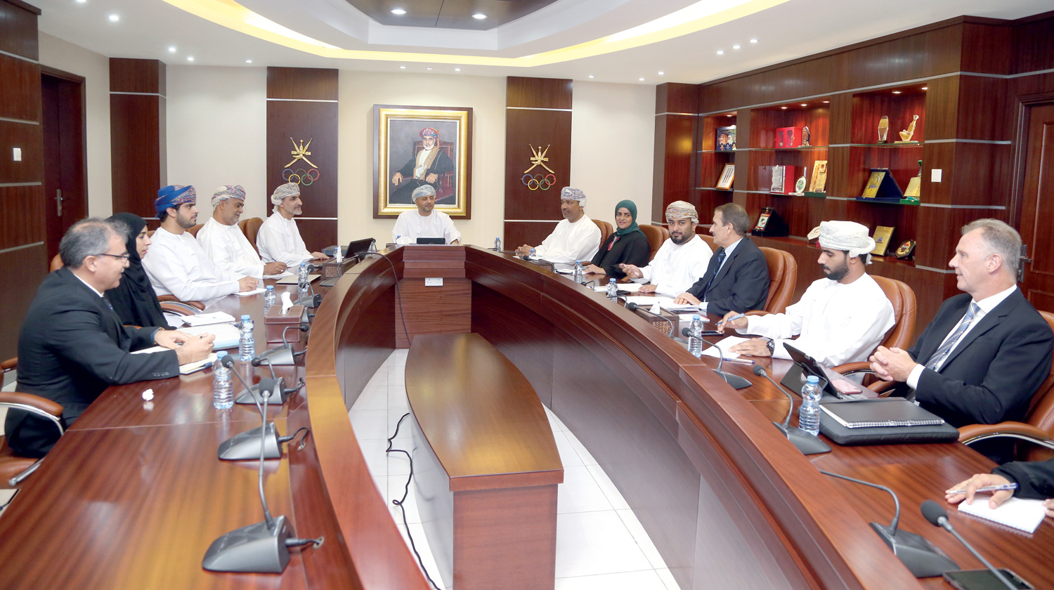 Oman Fencing Committee Reviews Future Strategy with OOC